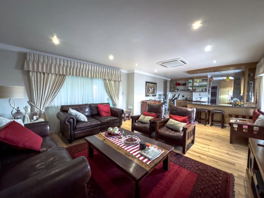 To Let 3 Bedroom Property for Rent in Van Riebeeckshof Western Cape